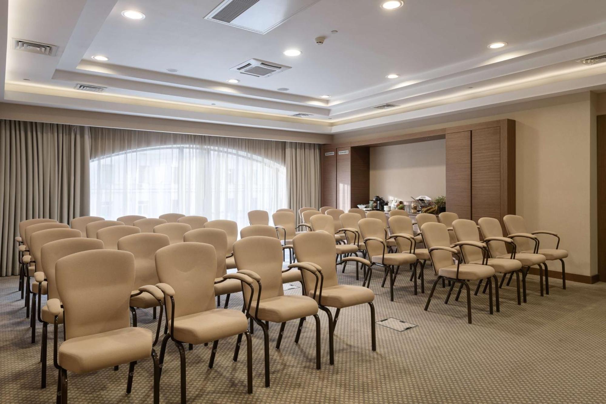 Radisson Blu Hotel, Kyiv Podil City Centre Bagian luar foto