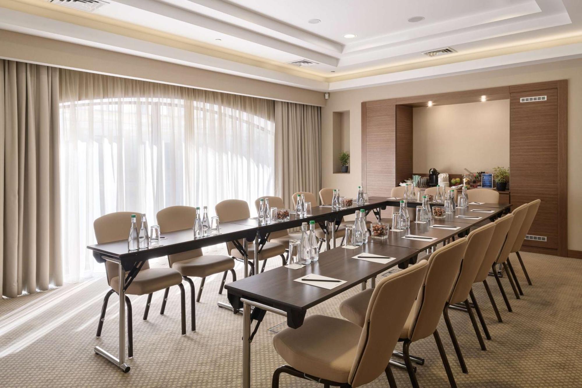 Radisson Blu Hotel, Kyiv Podil City Centre Bagian luar foto