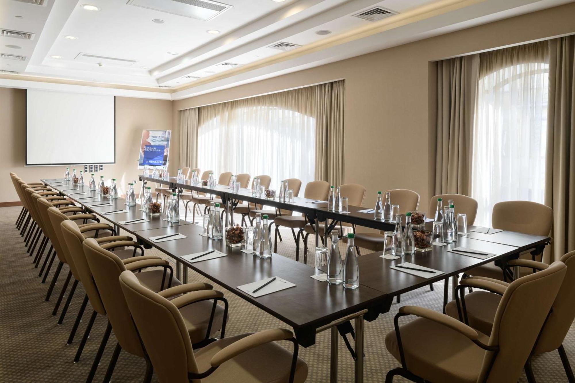 Radisson Blu Hotel, Kyiv Podil City Centre Bagian luar foto