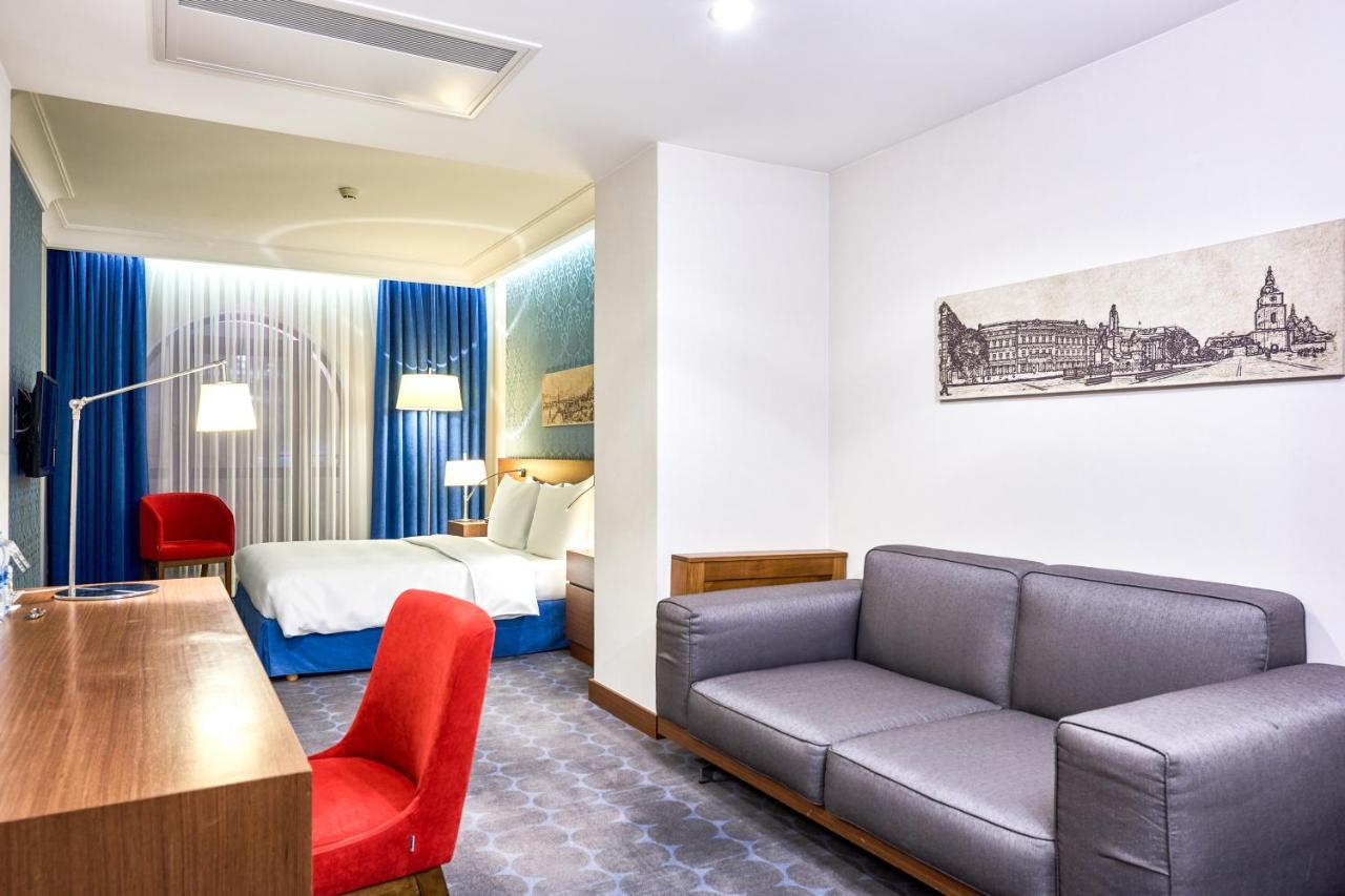Radisson Blu Hotel, Kyiv Podil City Centre Bagian luar foto
