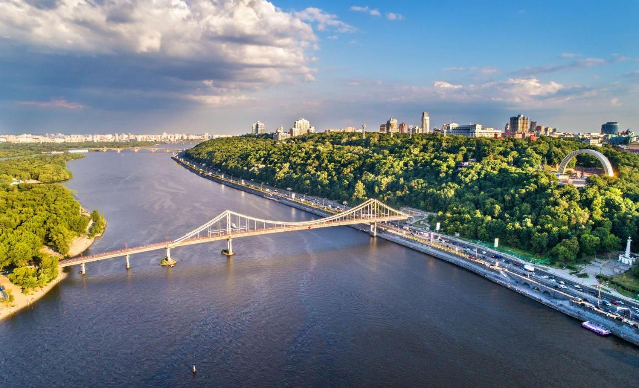 Radisson Blu Hotel, Kyiv Podil City Centre Bagian luar foto